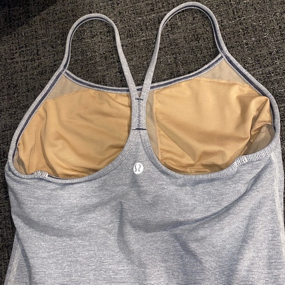 Lululemon power y tank - Picture 5 of 6